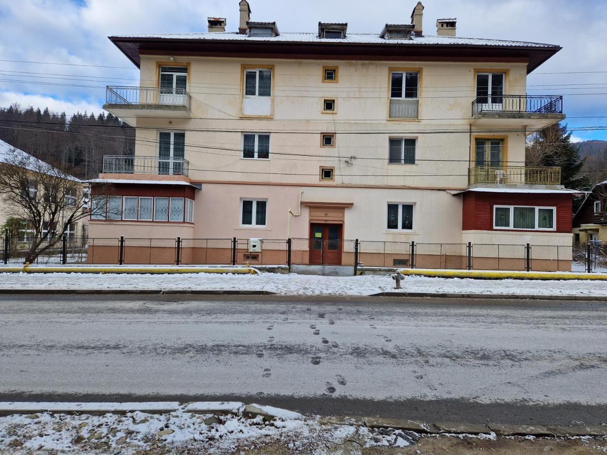 Apartamentul Florilor De Fan Azuga Dış mekan fotoğraf